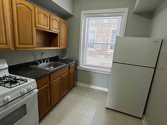 4th image of 56 Norton St #102N