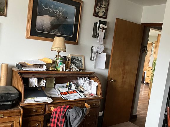 4th image of 2310 Umptanum Rd