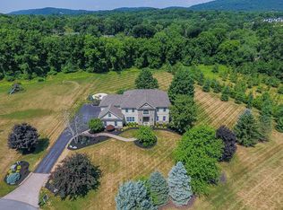 1954 Obriens Ct, Bethlehem, PA 18015