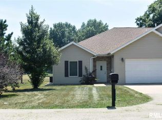 15665 E Kenabeck Trl, Cuba, IL 61427