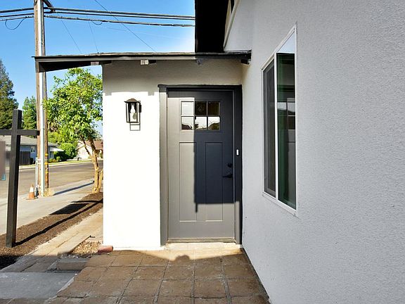 3rd image of 1910 Gaither St