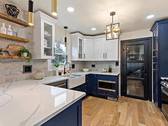 4th image of 17660 Hillcrest Dr