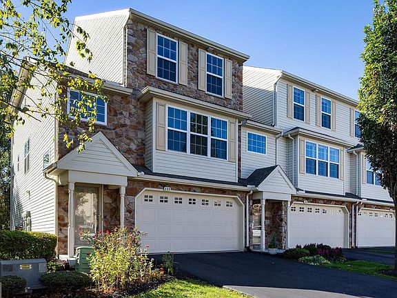 2nd image of 135 Mapleton Blvd