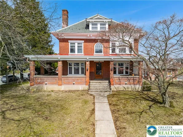 4349 Main St, Whitehall, PA 18052