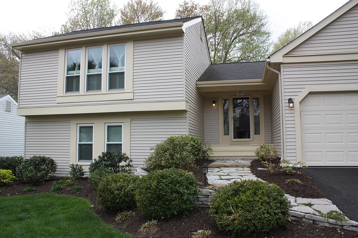Building Photo - 10935 Adare Dr