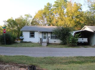702 Prospect St, West Plains, MO 65775