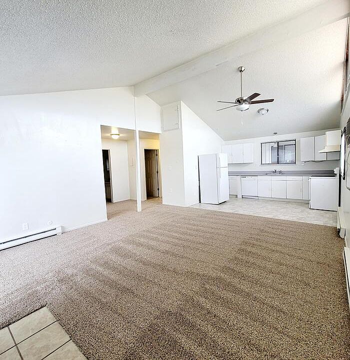 677 E Clarion Dr APT B, Pueblo, CO 81007 Zillow