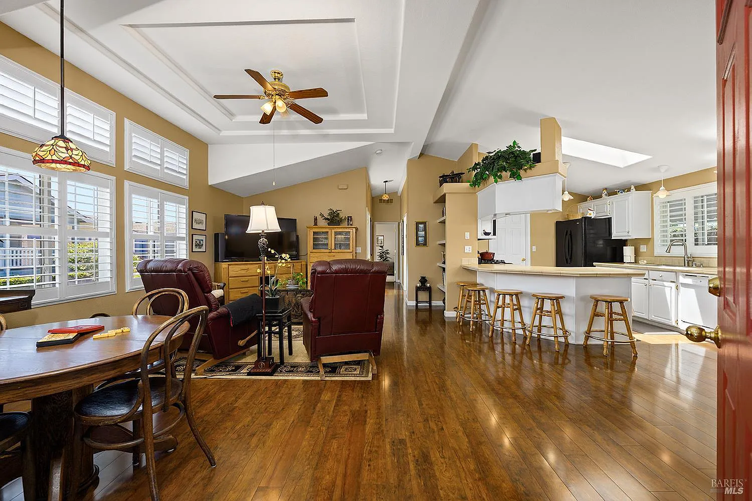 131 Oakwood Drive - Photo 8