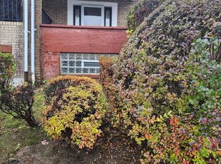 5830 Brush Rd, Philadelphia, PA 19138