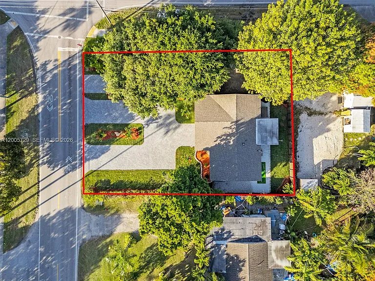 1075 NE 12th Ave — Photo 46