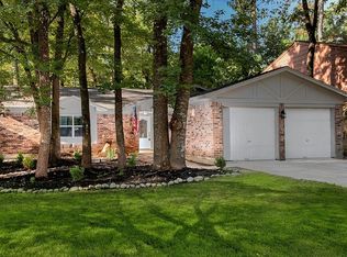 18 S Woodstock Circle Dr, Spring, TX 77381