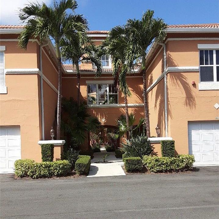 1st image of 5020 Fairways Cir APT 209