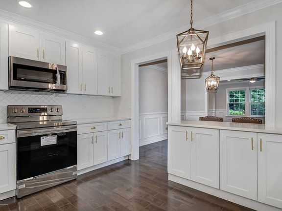 5th image of 149 Concordia Cir #A