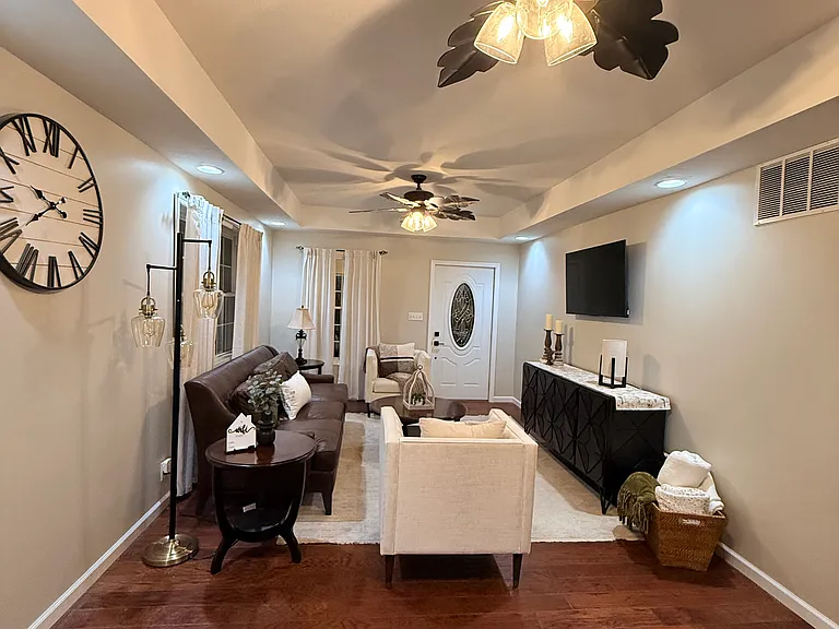 1166 Vann Ave — Photo 3