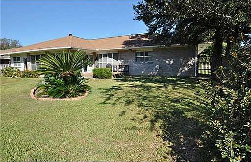2nd image of 5011 Plantation Dr