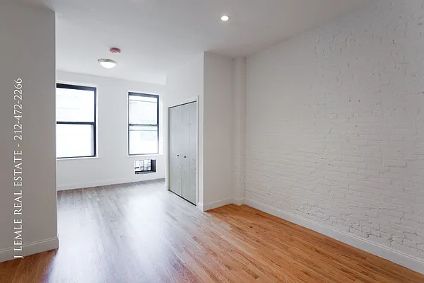 Rented by J. Lemle Real Estate | media 19