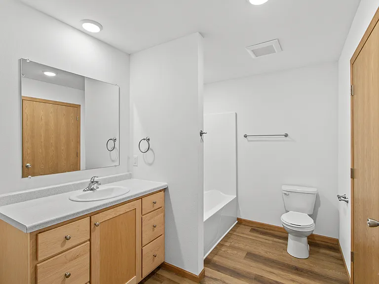 1360 Bayberry Ln #303 — Photo 7