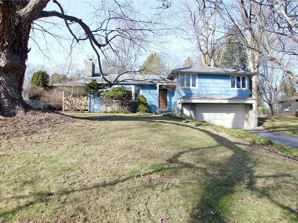 442 Colebrook Dr, Rochester, NY 14617
