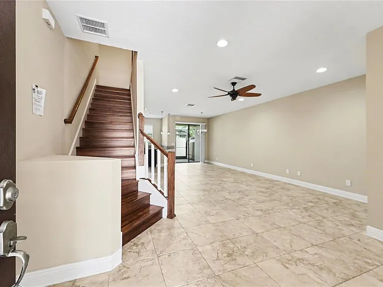 30340 Southwell Pl — Photo 5
