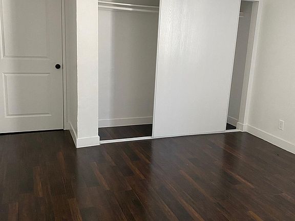 5th image of 11931 Hart St
