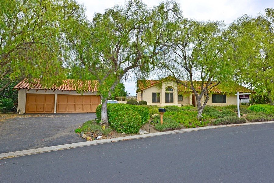 1st image of 324 Saratoga Gln