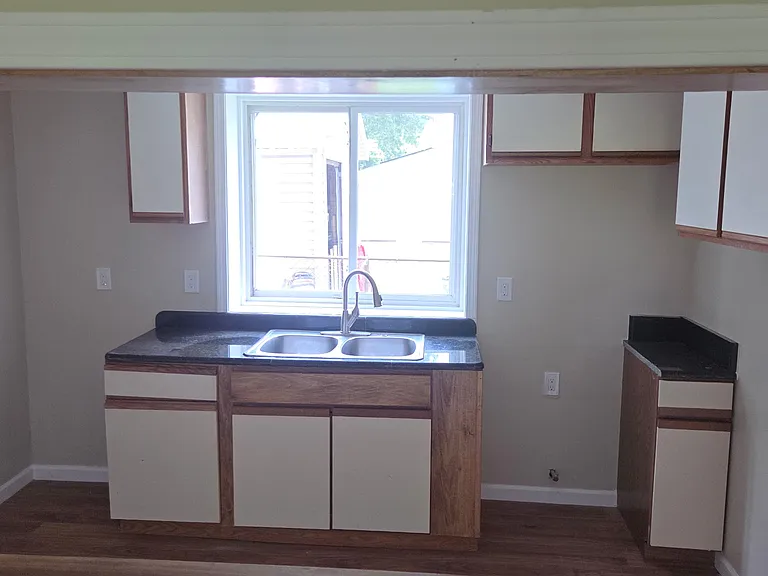 22115 Springbrook Ave — Photo 5