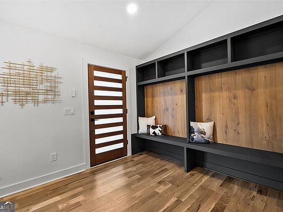 4th image of 1137 Pair Rd SW