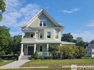 32 Gilbert St FLOOR 1, Ridgefield, CT 06877