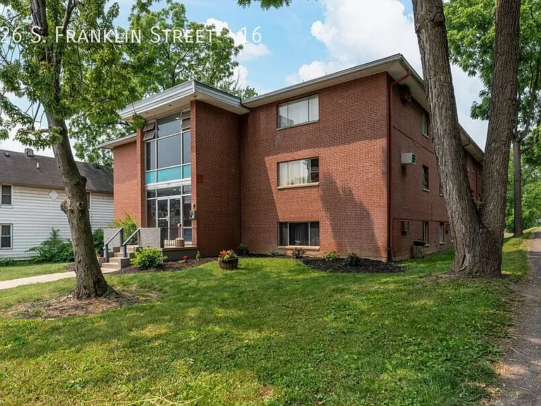 126 S Franklin St #16 — Photo 1