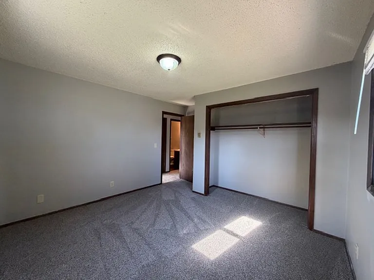 1132 Imperial Cir — Photo 6