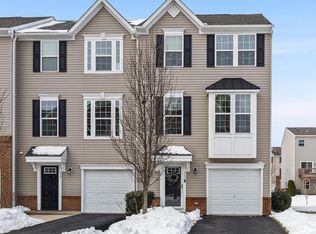 115 Fela Dr, Riverton, NJ