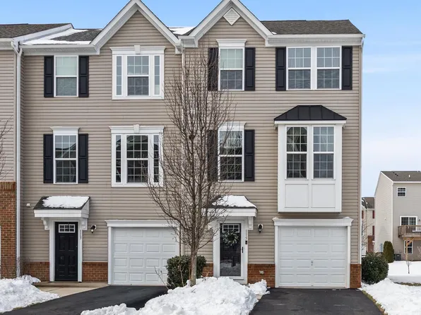 115 Fela Dr, Riverton, NJ 08077