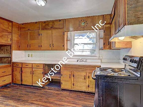 5th image of 1752 Upper River Rd