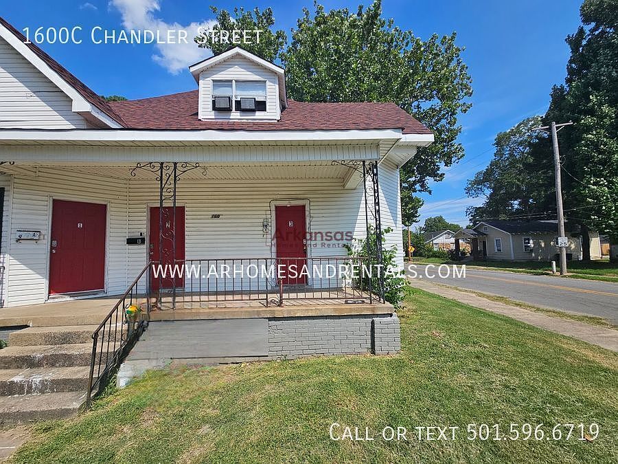 1st image of 1600C Chandler St