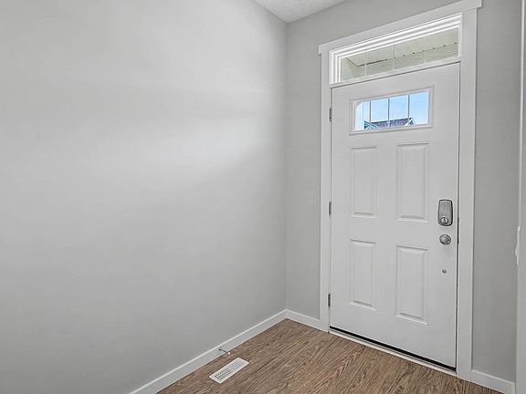 4th image of 2577 Coughlan Rd SW