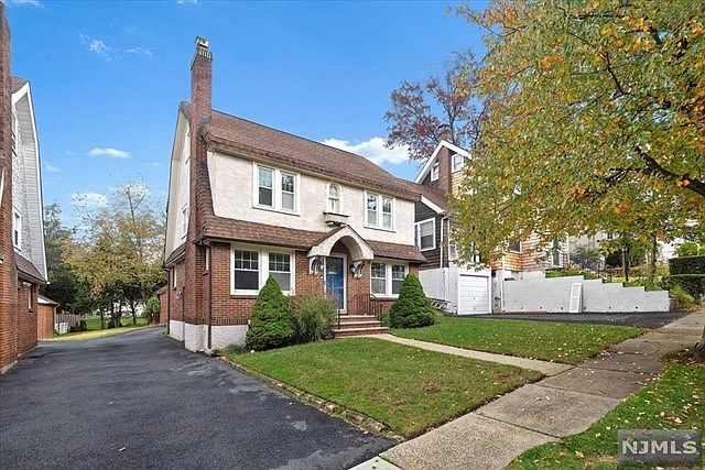 527 Terhune St Teaneck NJ 07666 Zillow