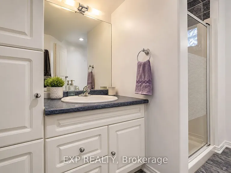 12 Somerset St W #1 — Photo 19
