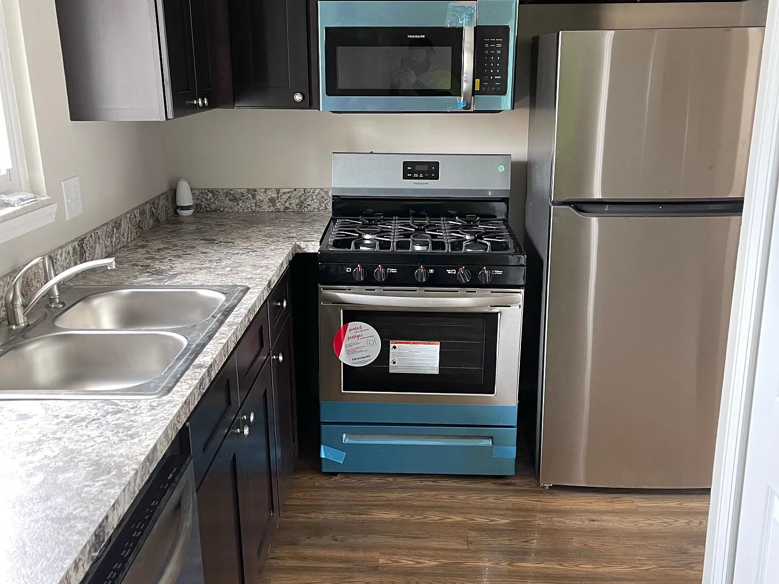 2 bed, 1000 sqft, $1,350 — Photo 3