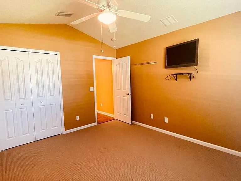 1829 SW Hickock Ter — Photo 19