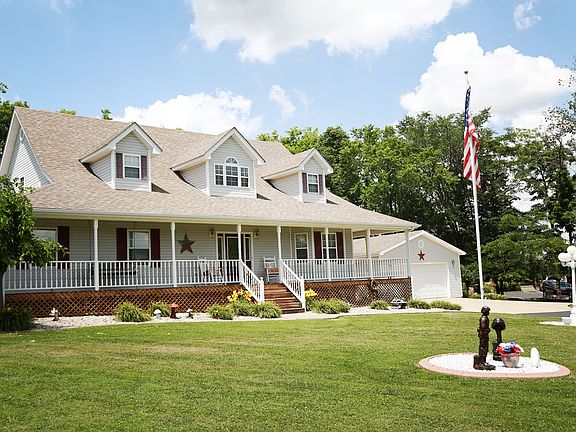 4th image of 617 Hickory Ln