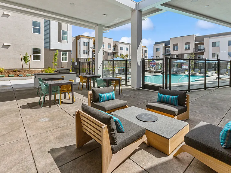 Brix 325 Apartments — Photo 18