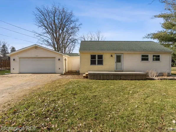 13501 Neff Rd, Clio, MI 48420