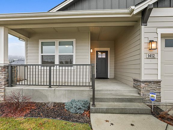 3rd image of 1412 S Lily Ct