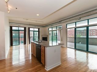 922 W Madison St #A4, Chicago, IL 60607