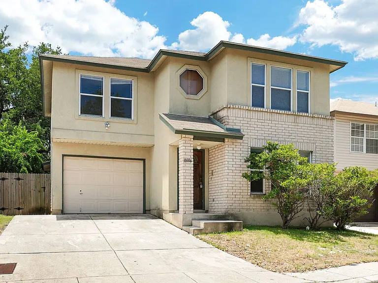 10106 Amber Flora Dr — Photo 1