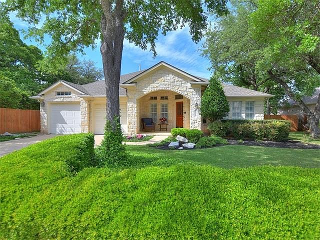 1st image of 1509 Fall Creek Dr