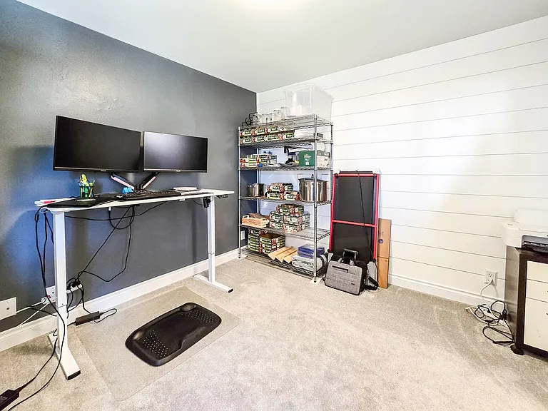 16952 Tulip Ln — Photo 8