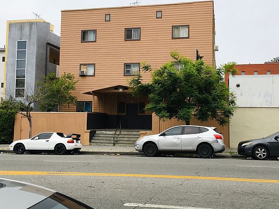4th image of 811 S Union Ave #105