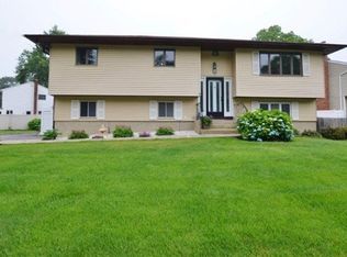 5 Owen Ct, East Northport, NY 11731