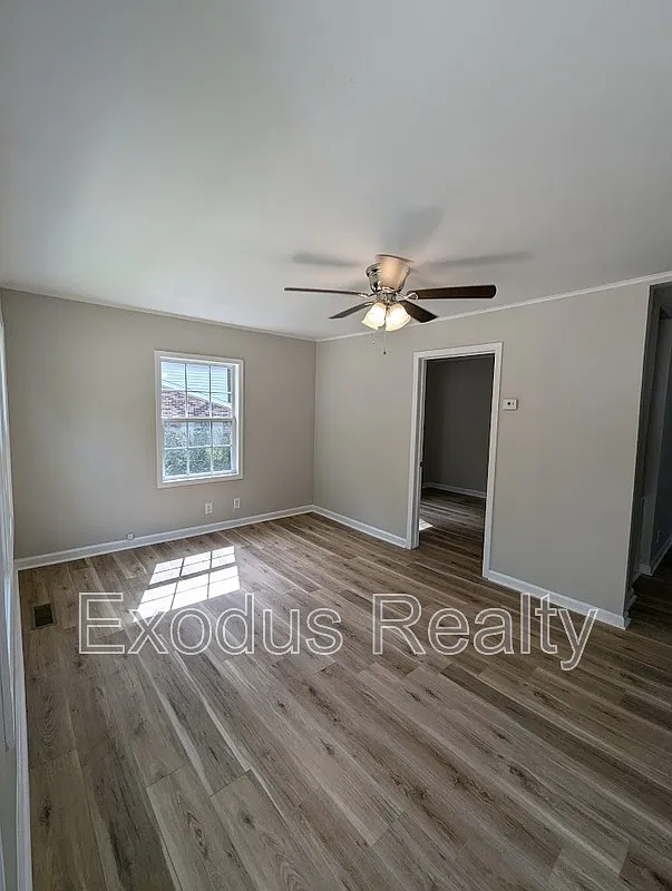 2 bed, 1.0 bath, 850 sqft, $1,100 — Photo 4